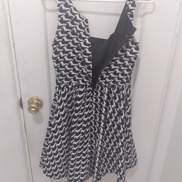 Motcloth Retrolicious Retrilicios Dress SZ M dachshunds Dogs Print Black Used - Picture 7 of 14